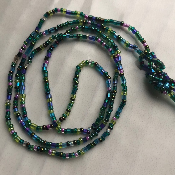 Tied Hand Beaded Green/Blue Necklace - Picture 2 of 4